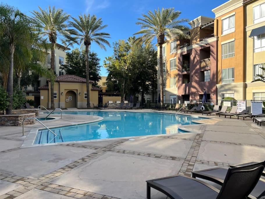 Luxury Modern Condo 3-Min From Six Flags W/Ps5, 1Gb Fast Wi-Fi Kingbed Santa Clarita Exterior foto