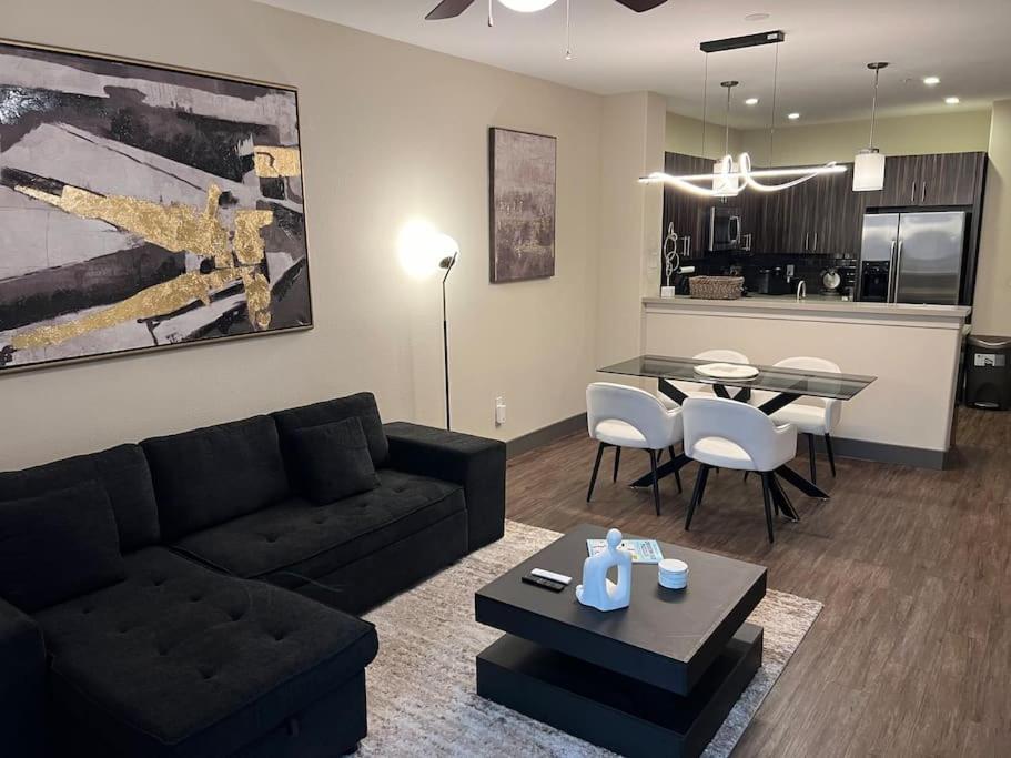Luxury Modern Condo 3-Min From Six Flags W/Ps5, 1Gb Fast Wi-Fi Kingbed Santa Clarita Exterior foto