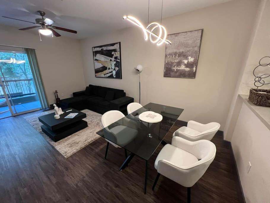 Luxury Modern Condo 3-Min From Six Flags W/Ps5, 1Gb Fast Wi-Fi Kingbed Santa Clarita Exterior foto